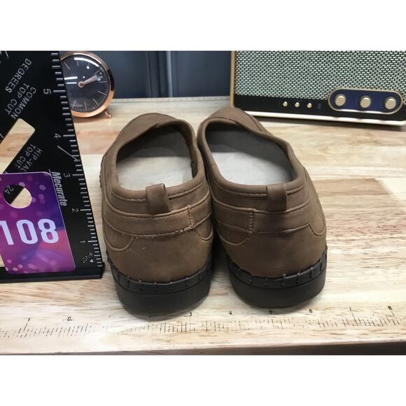 Easy Street Poe Women's 9.5 Brown Leather Slip-On Comfort Ballet Flats Casual - Picture 3 of 10